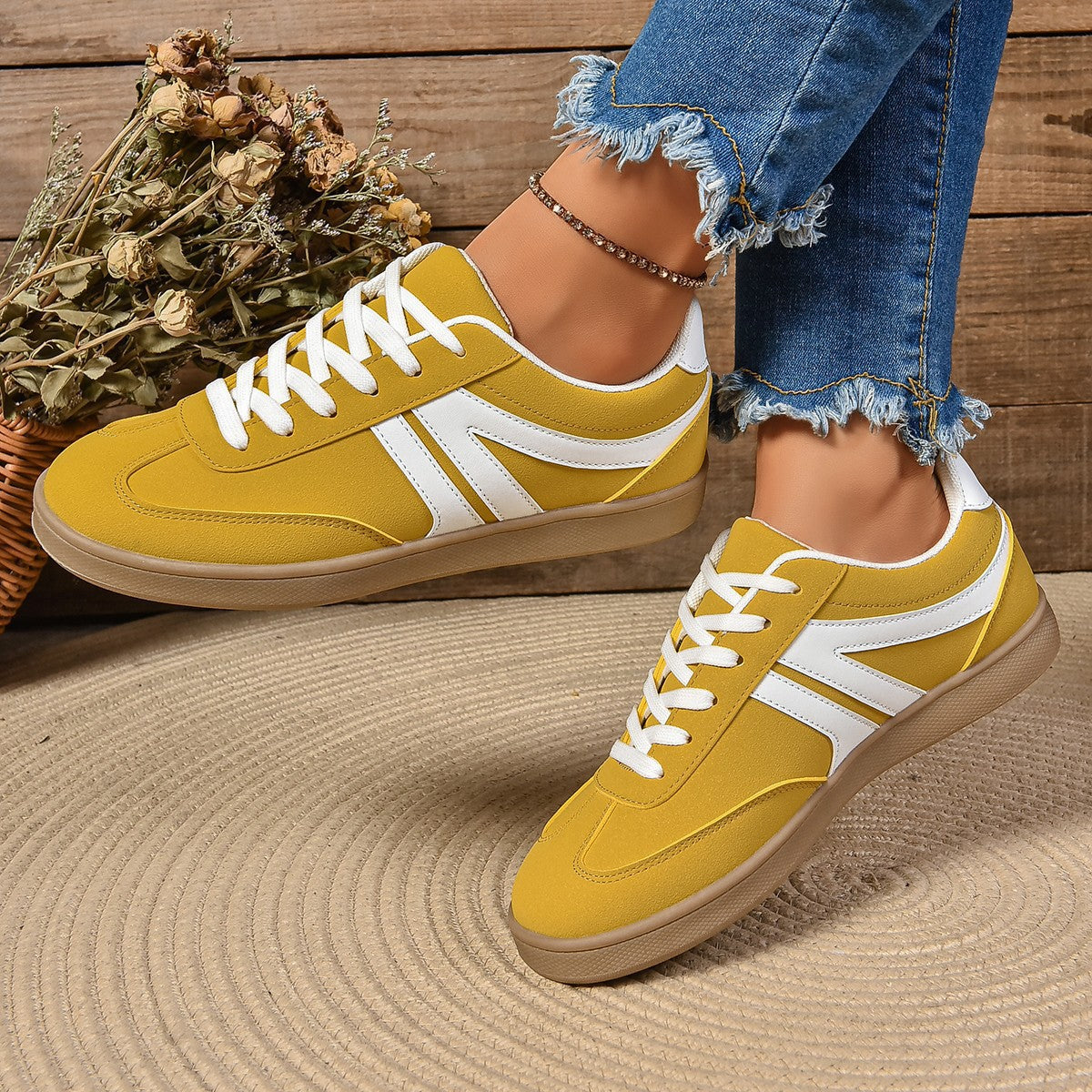 Lace-Up Shoes with Round Toe and PU Upper Material | Ideal for All Seasons