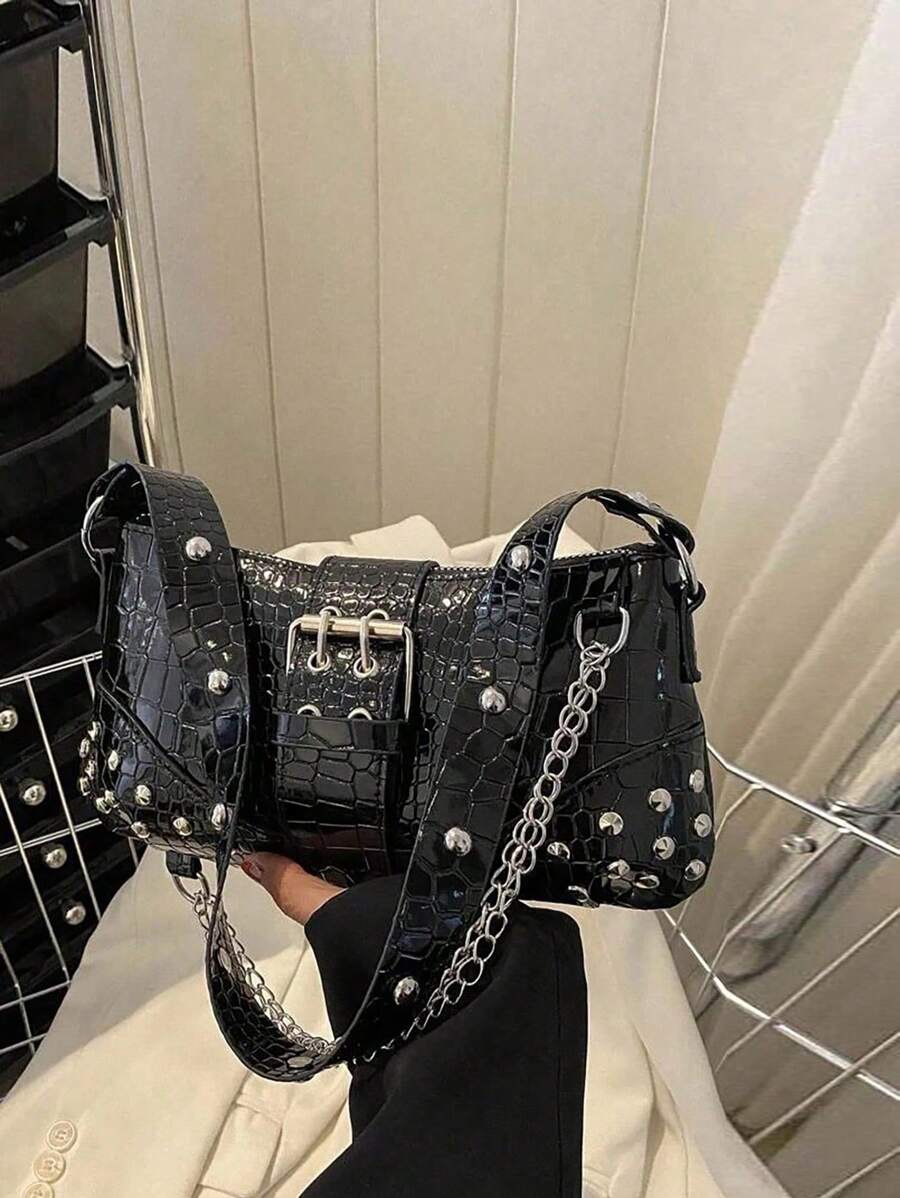 Irene – Vintage Crescent Motorcycle Shoulder Bag